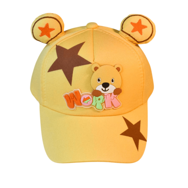 Gorra Osito Work Amarilla para niños y niñas de 2 a 5 años, con detalles bordados 3D y ajuste de talla para mayor comodidad.