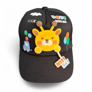 Gorra Oso Baby Negra para niños y niñas de 1 a 5 años, con detalles bordados 3D y ajuste de talla para mayor comodidad.