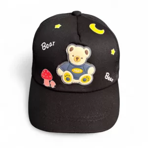 Gorra Osito Bear Negra para niños y niñas de 1 a 5 años, con detalles bordados 3D y ajuste de talla para mayor comodidad.